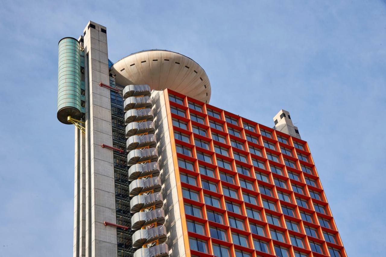Hyatt Regency Barcelona Tower Hotel L'Hospitalet de Llobregat Exterior photo The LISA Tower